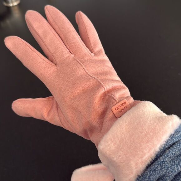 Pink Warm Winter Touchscreen Gloves - Faux Suede & Faux Fur - Picture 6 of 7
